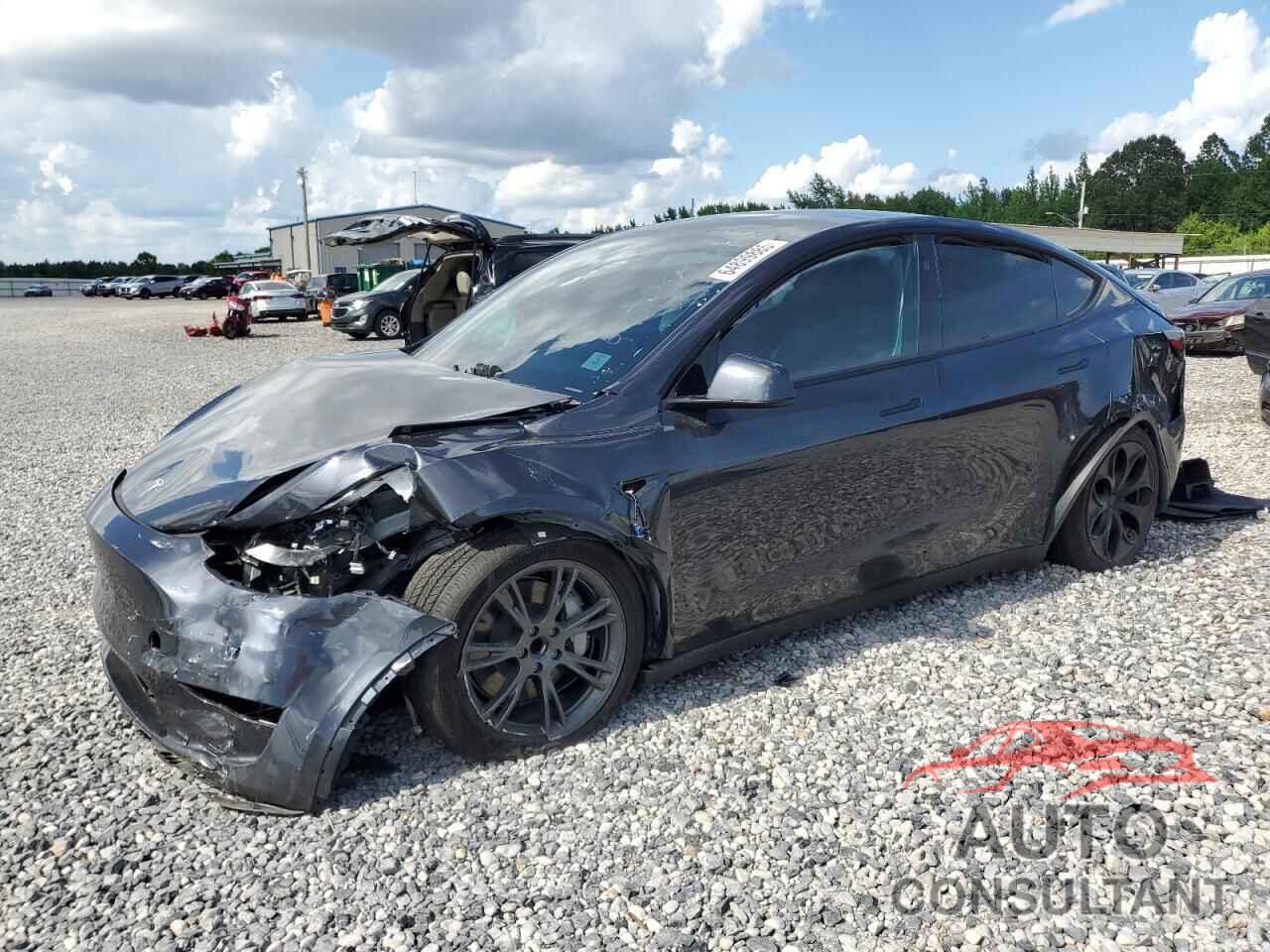 TESLA MODEL Y 2024 - 7SAYGDEDXRF114106