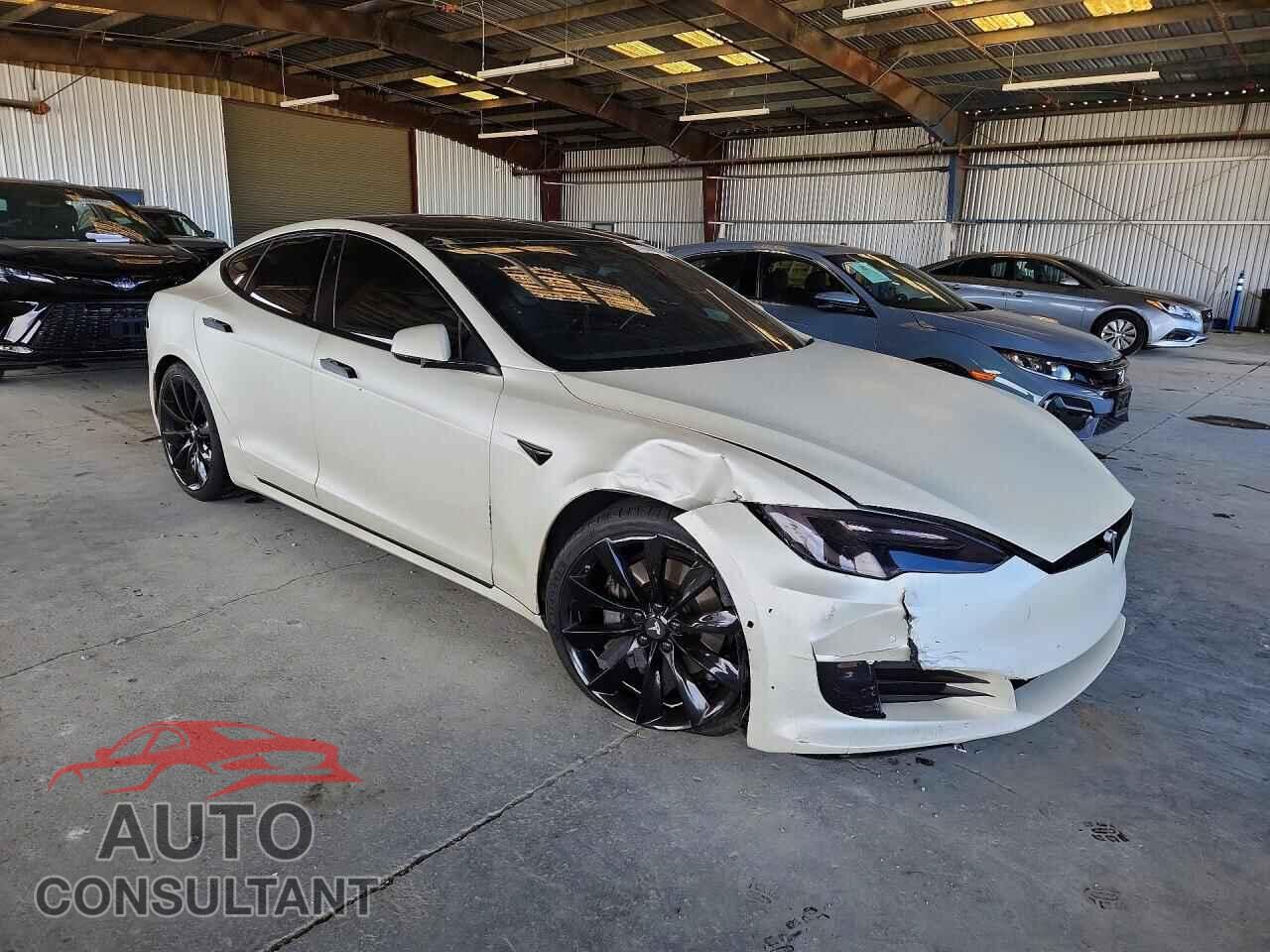 TESLA MODEL S 2017 - 5YJSA1E20HF208219