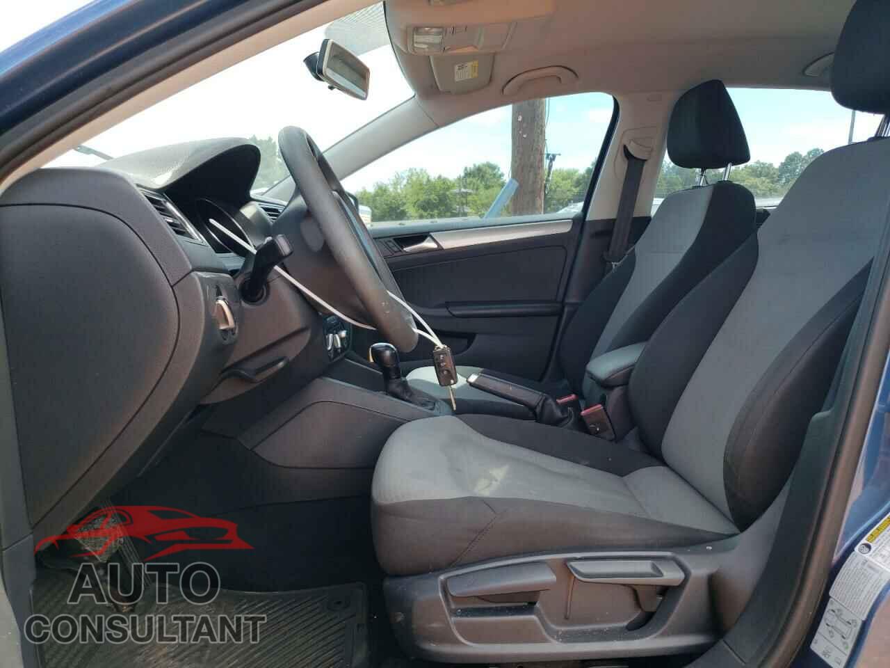 VOLKSWAGEN JETTA 2017 - 3VW2B7AJ5HM388075