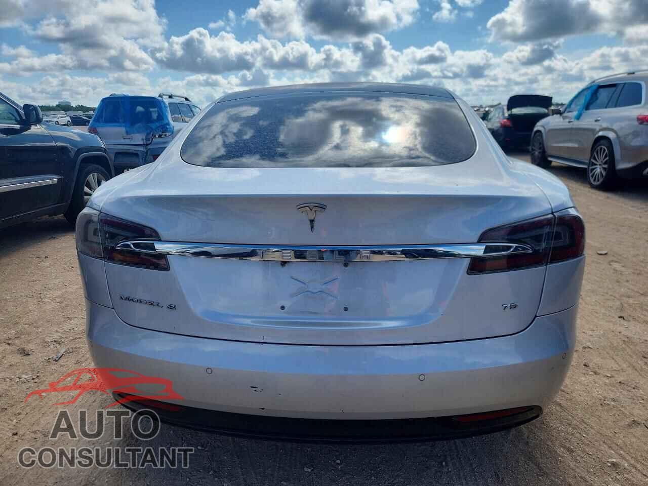 TESLA MODEL S 2017 - 5YJSA1E15HF206781