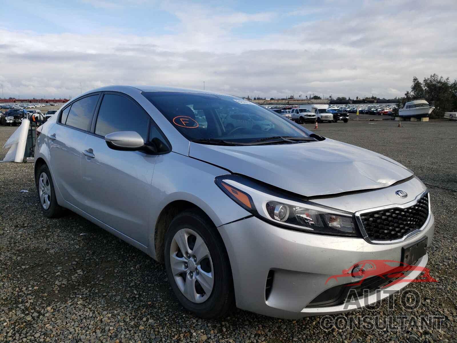 KIA FORTE 2018 - 3KPFL4A74JE212428