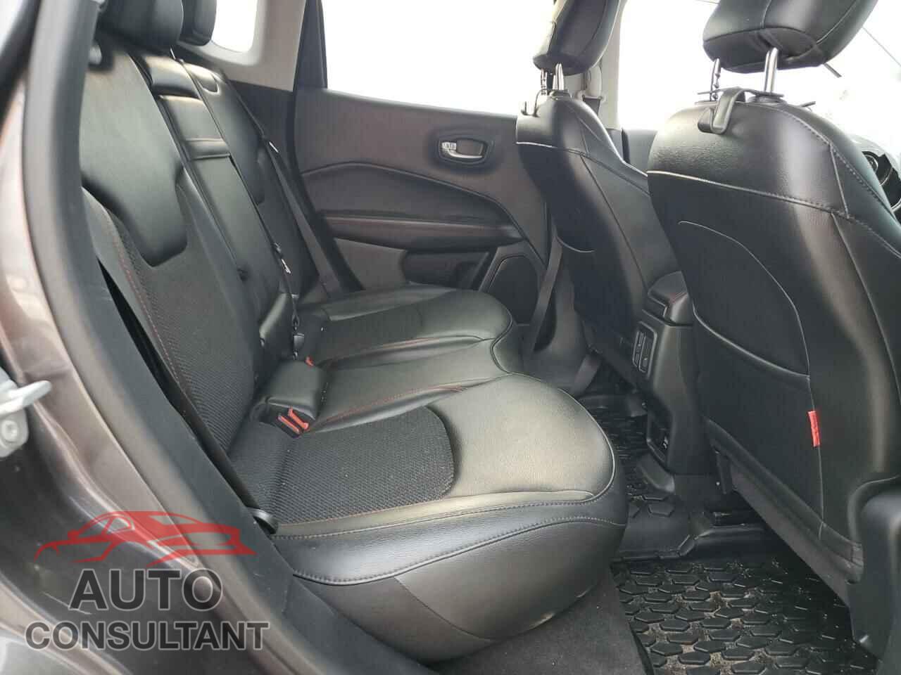 JEEP COMPASS 2019 - 3C4NJDDB5KT627577
