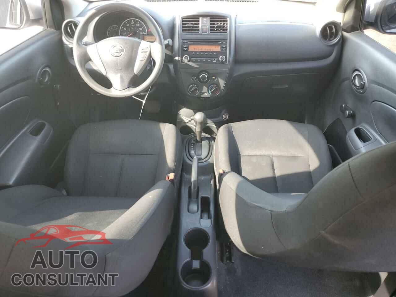 NISSAN VERSA 2017 - 3N1CN7AP3HL829939
