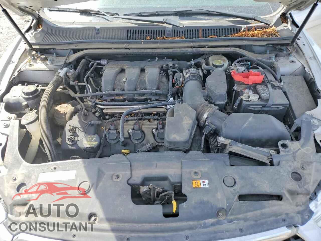 FORD TAURUS 2013 - 1FAHP2E88DG125923