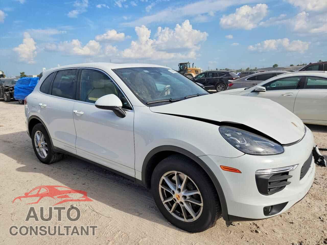 PORSCHE CAYENNE 2016 - WP1AA2A20GKA10652