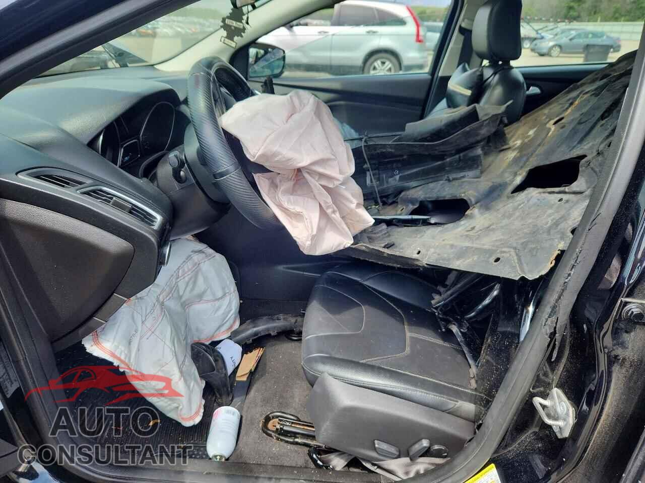 FORD FOCUS 2017 - 1FADP3J22HL218214