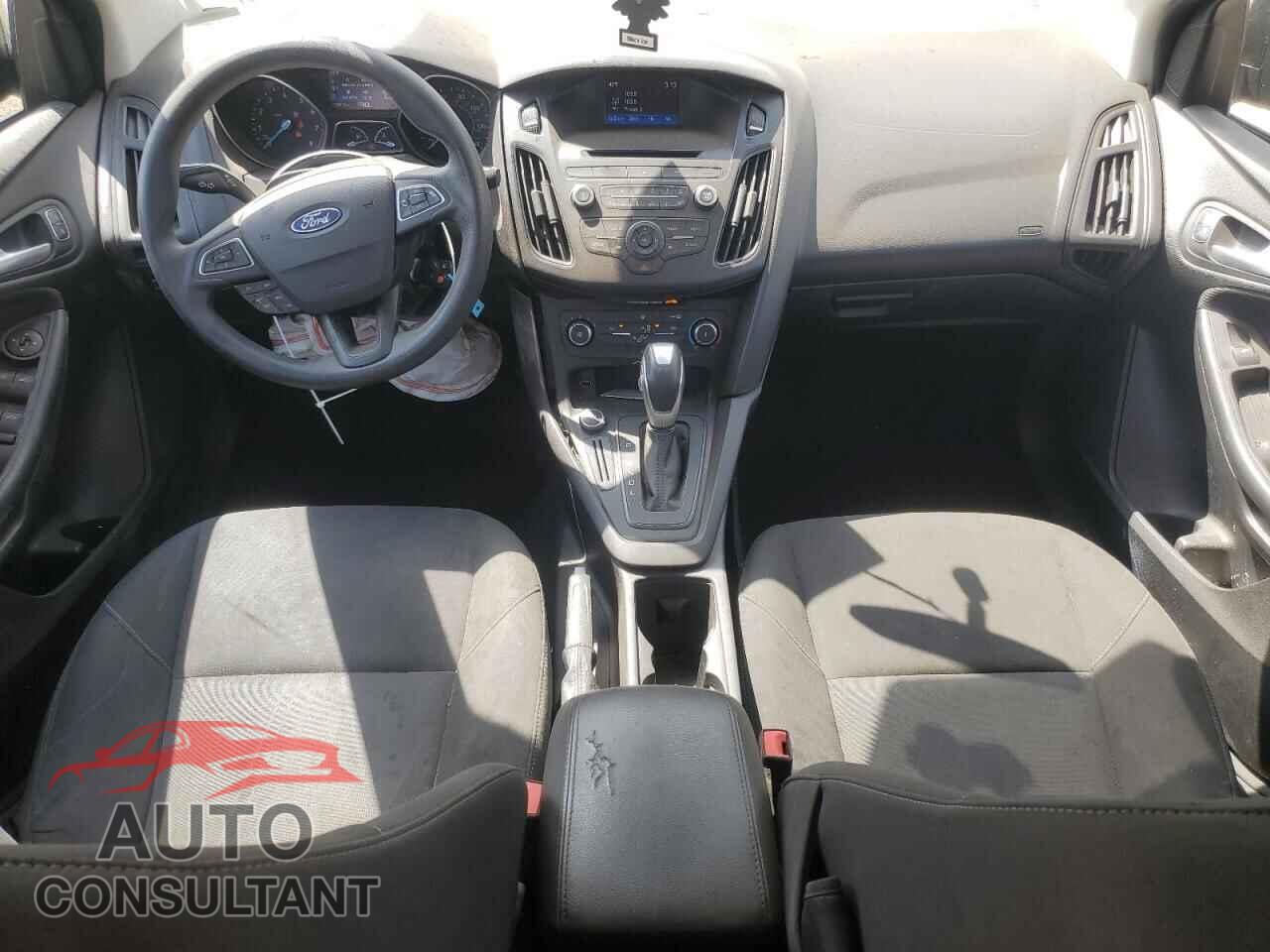 FORD FOCUS 2015 - 1FADP3F21FL200809