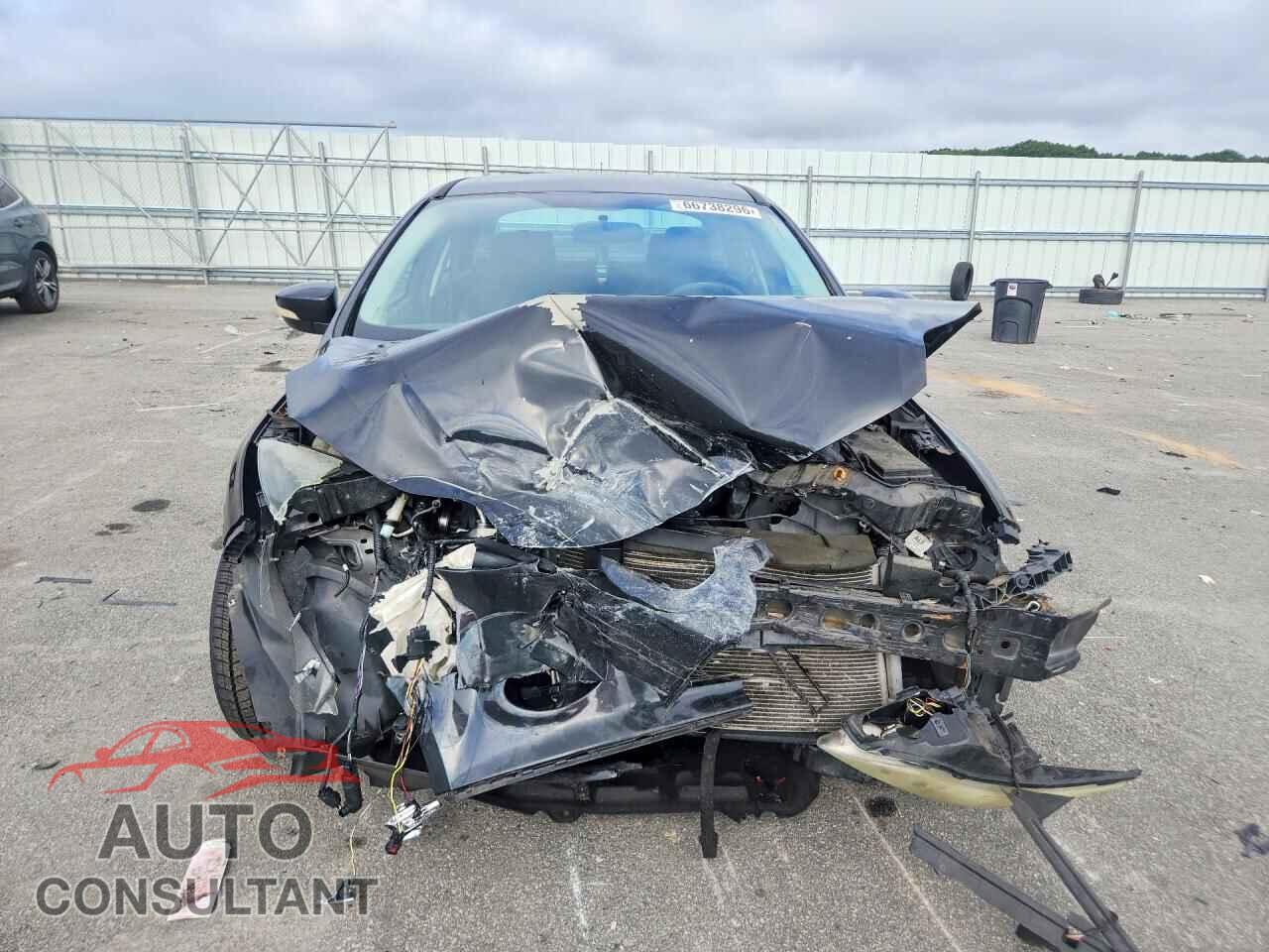 FORD FOCUS 2013 - 1FADP3F27DL299617