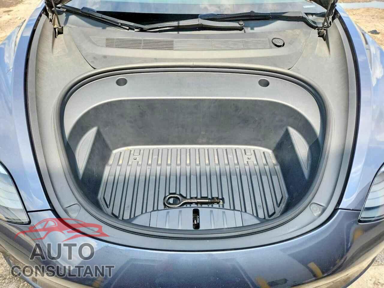 TESLA MODEL 3 2023 - 5YJ3E1EA7PF447104