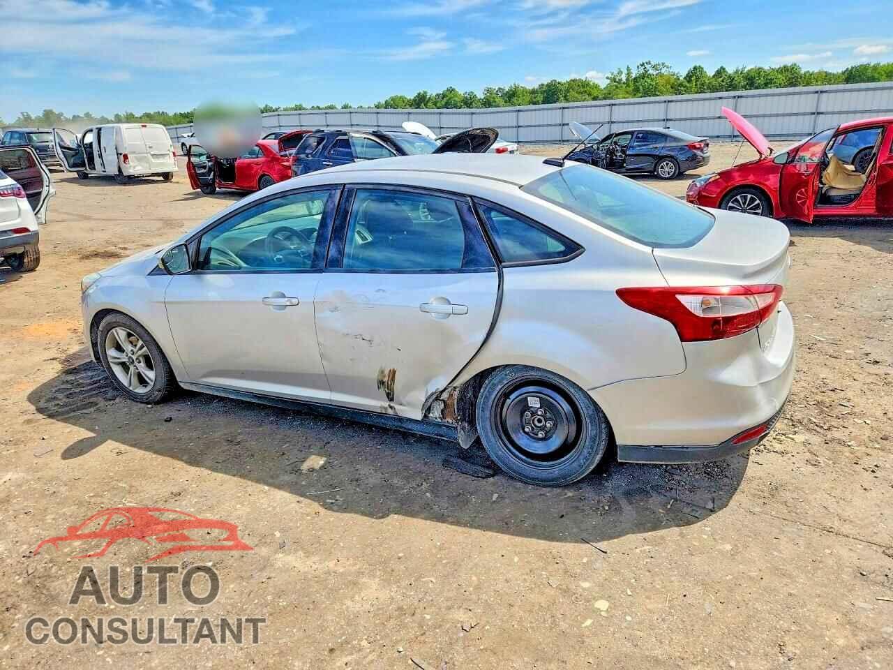 FORD FOCUS 2014 - 1FADP3F27EL438467