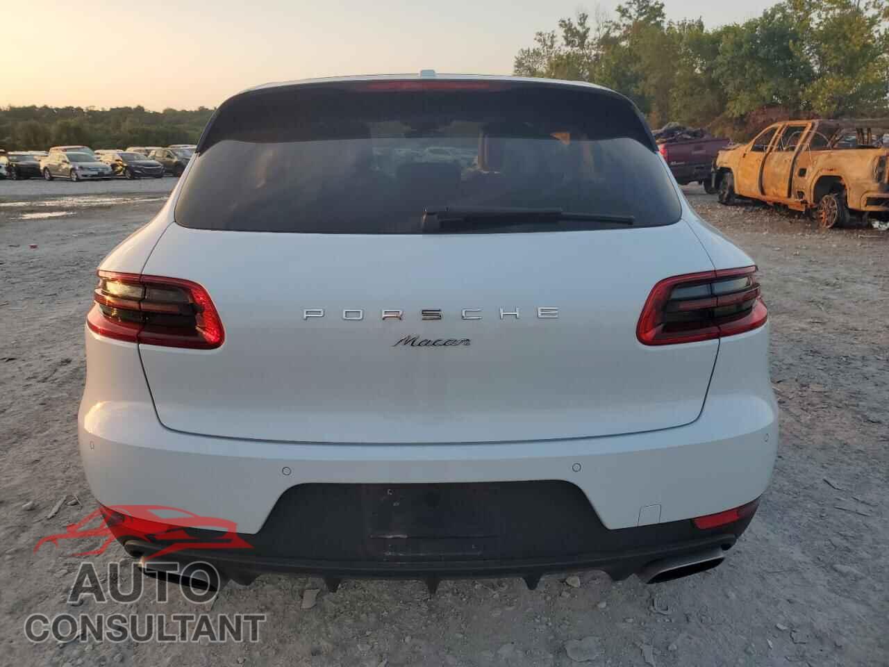 PORSCHE MACAN 2018 - WP1AA2A52JLB03023