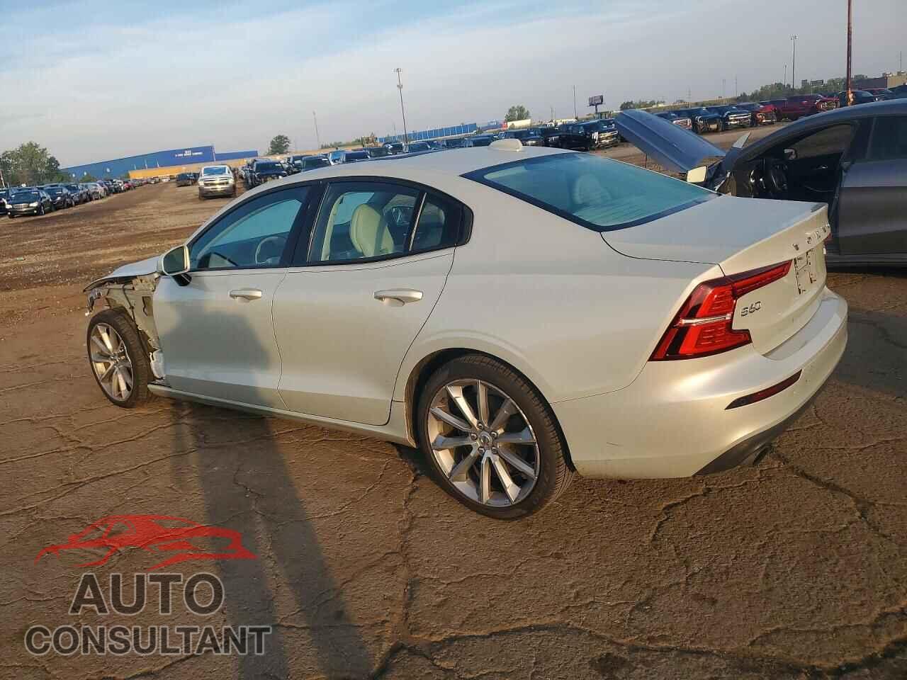 VOLVO S60 2019 - 7JRA22TK3KG001856
