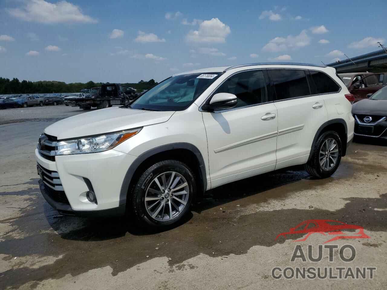 TOYOTA HIGHLANDER 2018 - 5TDJZRFH8JS857032