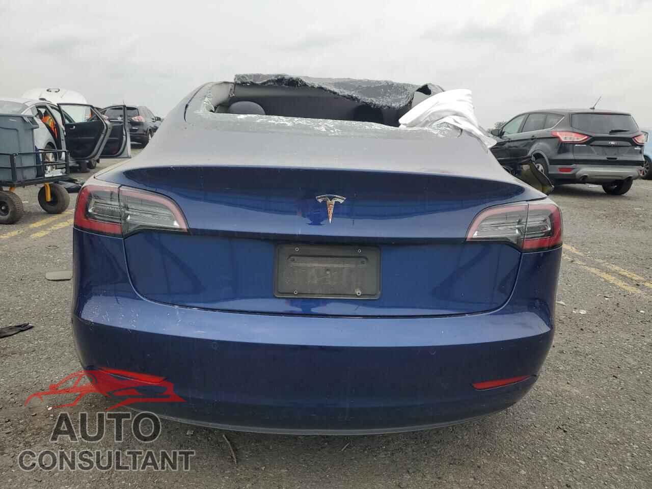 TESLA MODEL 3 2022 - 5YJ3E1EA4NF189640