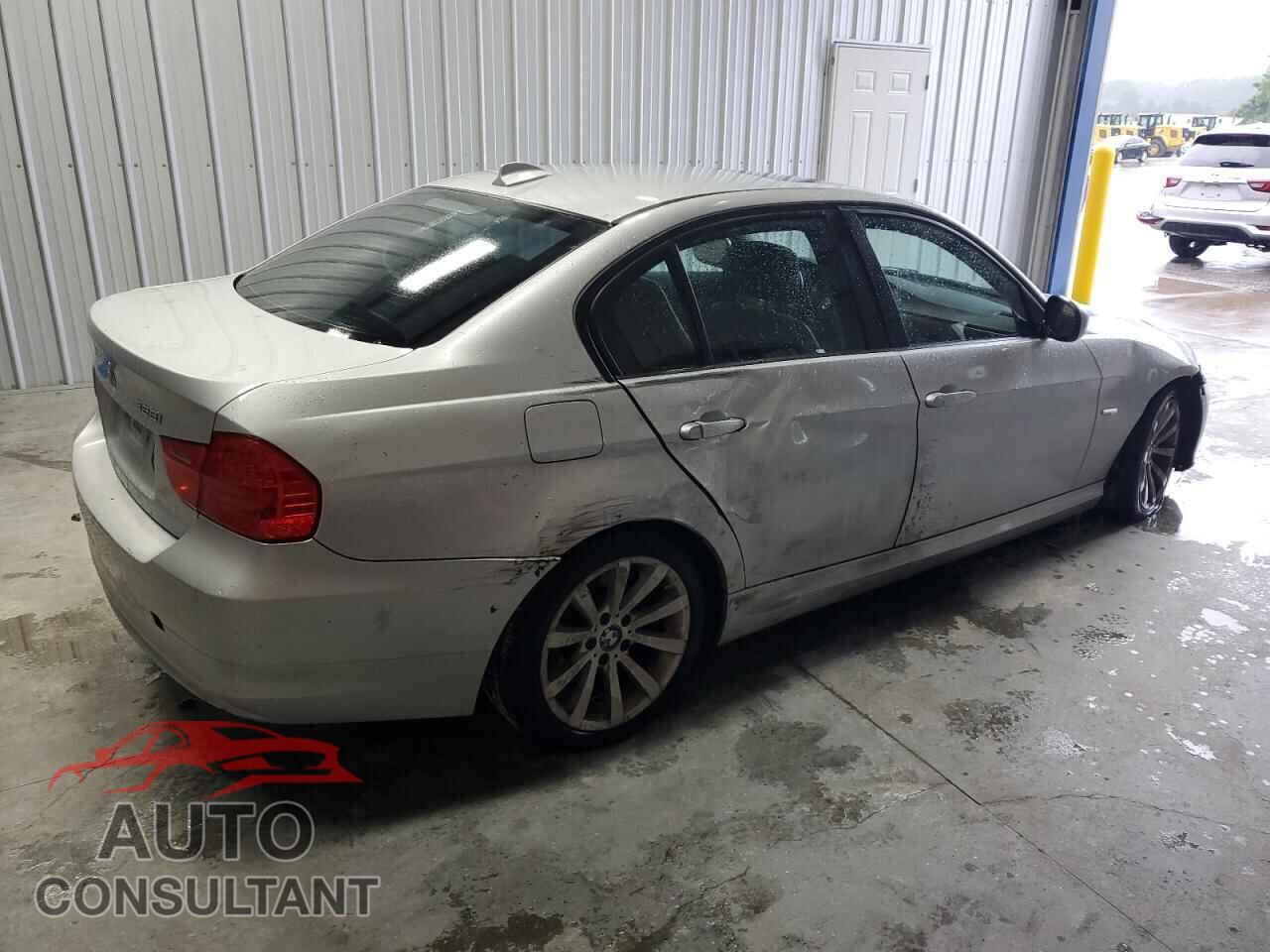BMW 3 SERIES 2011 - WBAPH7G53BNN07642