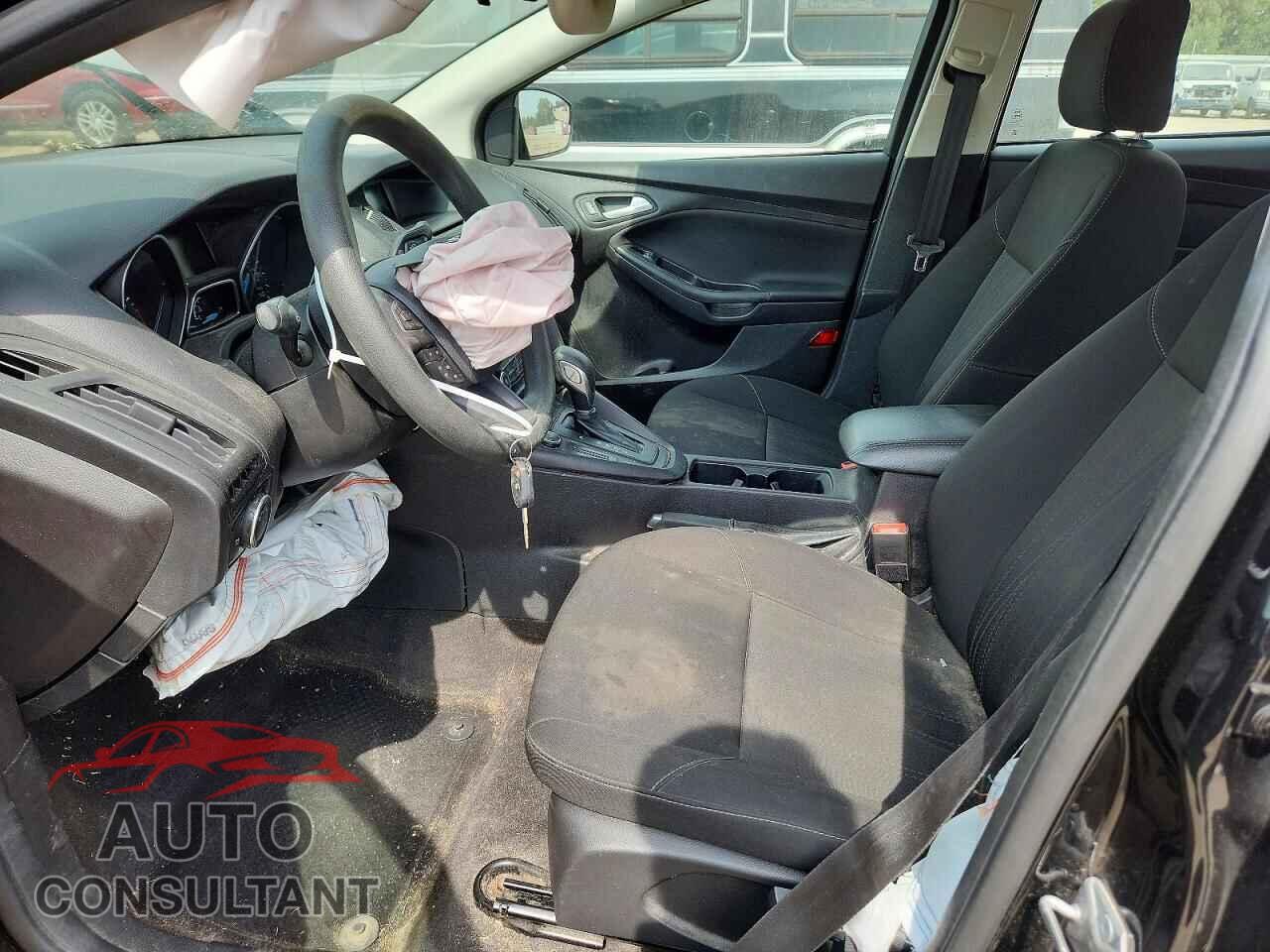 FORD FOCUS 2017 - 1FADP3F20HL339414
