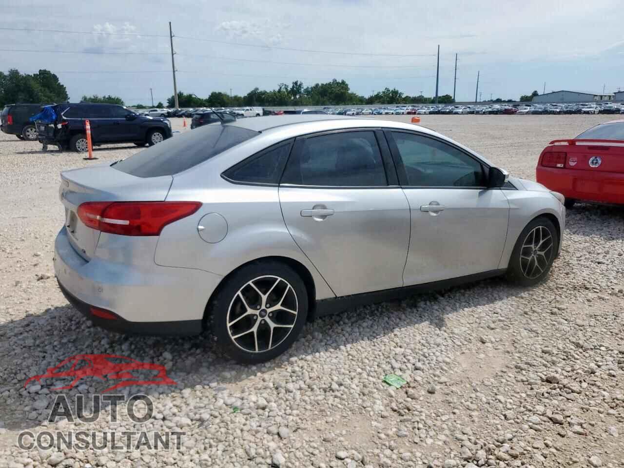 FORD FOCUS 2017 - 1FADP3H24HL249809