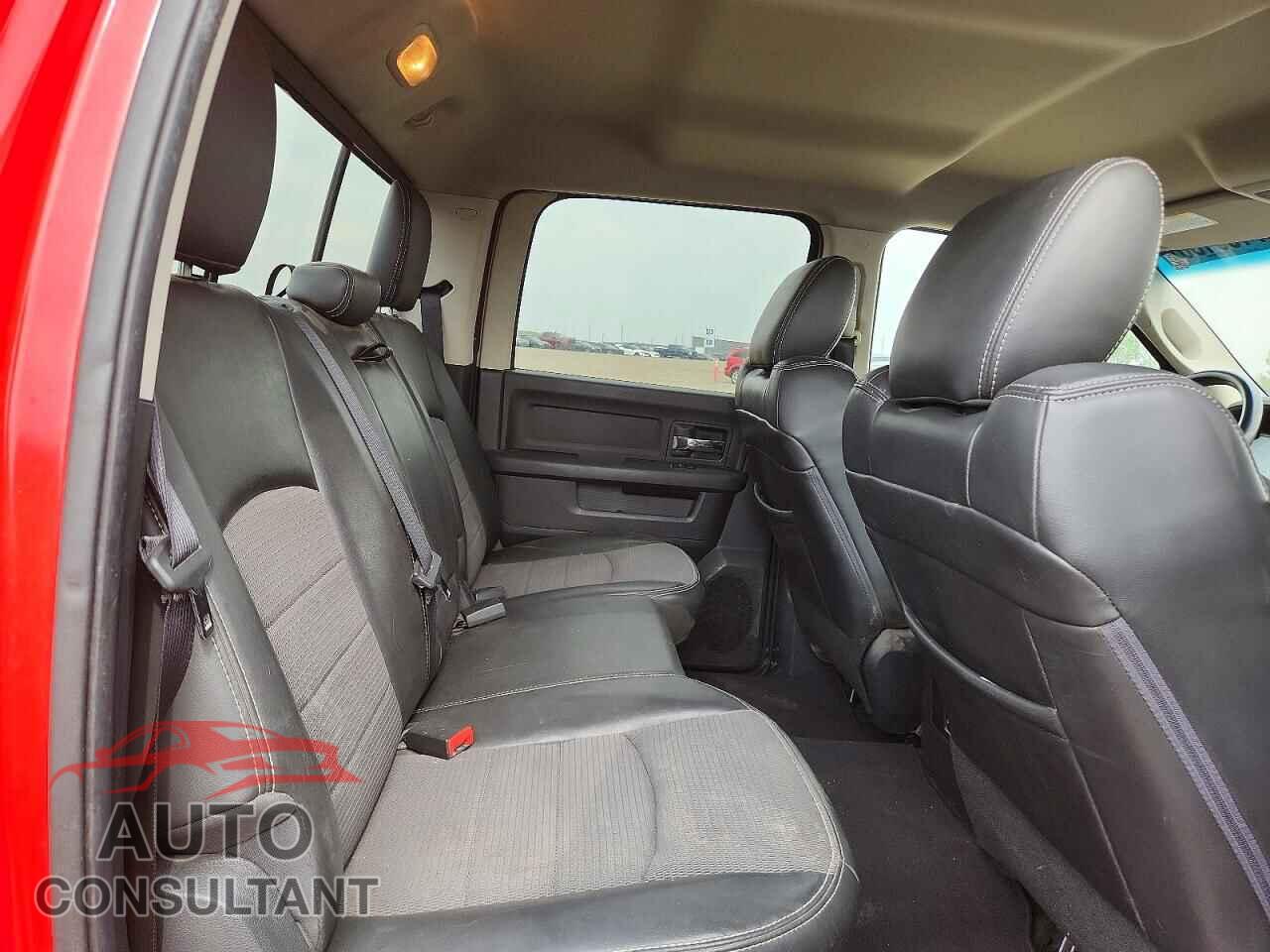 DODGE RAM 1500 2012 - 1C6RD7MT5CS339703