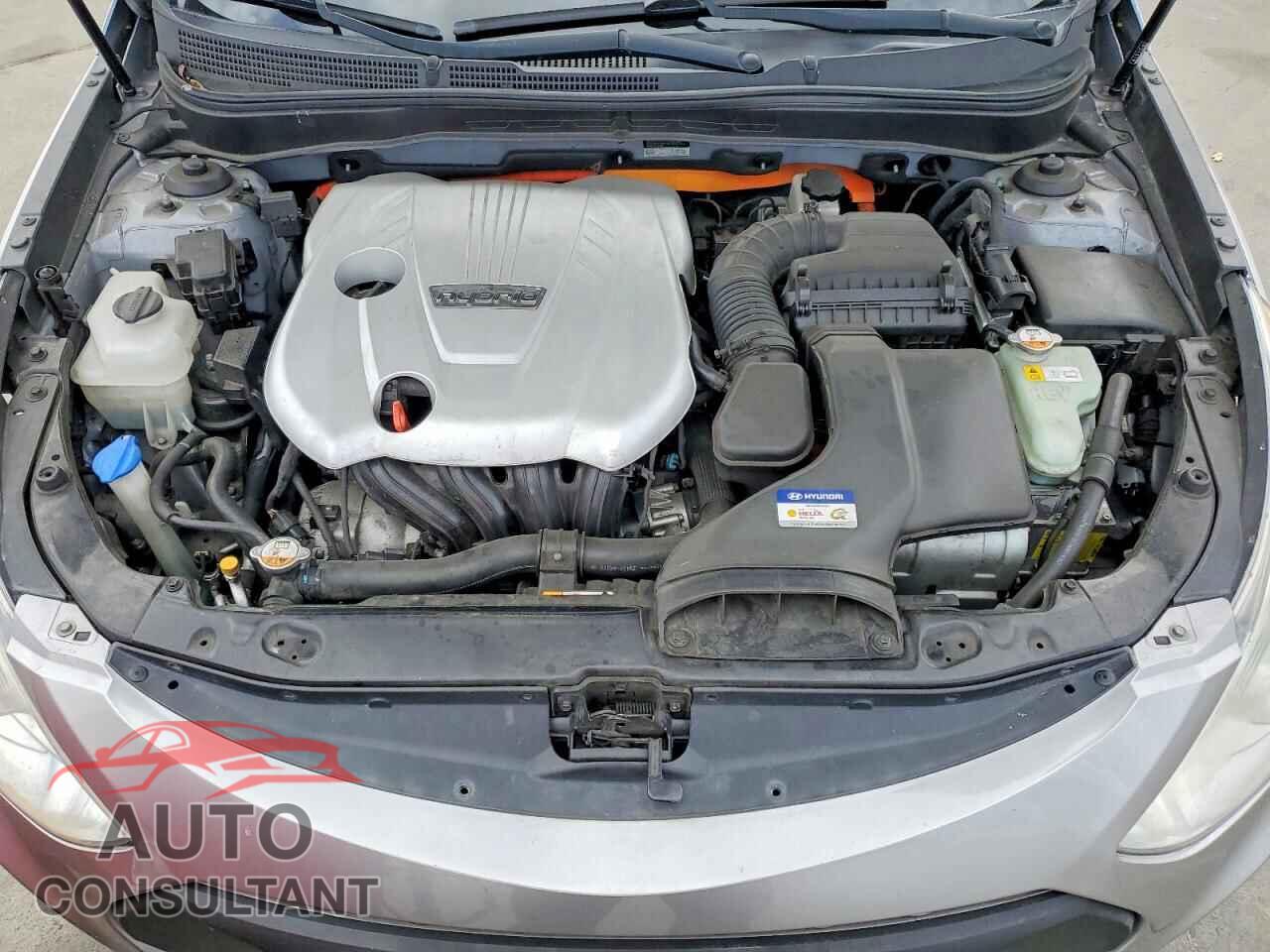 HYUNDAI SONATA 2012 - KMHEC4A48CA031657