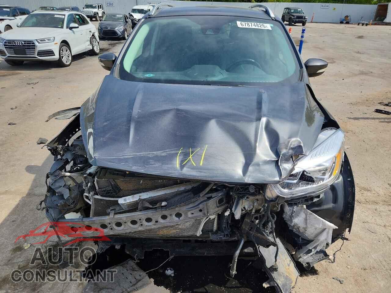 FORD ESCAPE 2017 - 1FMCU0JD9HUE06703