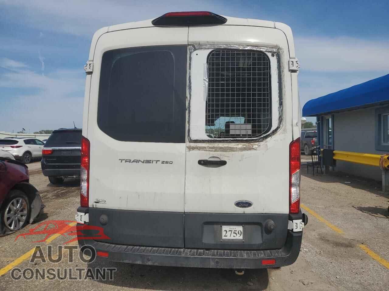 FORD TRANSIT 2019 - 1FTYR2CM8KKB55762