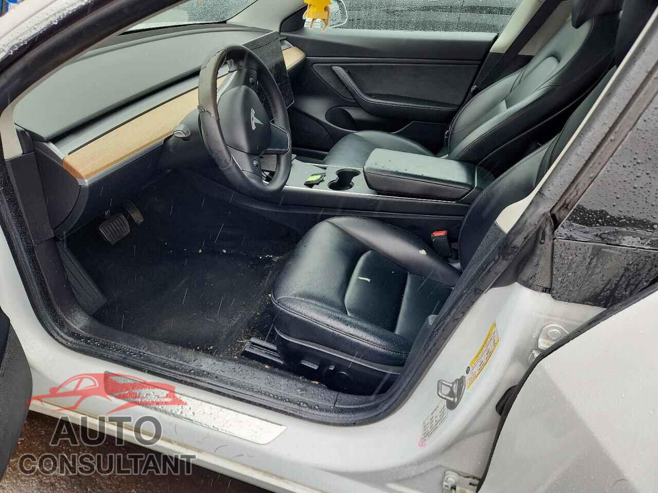 TESLA MODEL 3 2019 - 5YJ3E1EA7KF484033