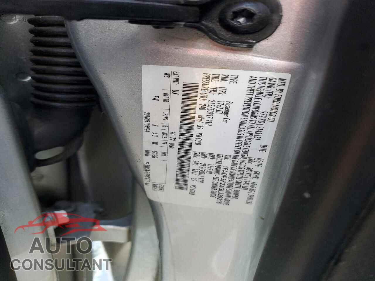 FORD FOCUS 2016 - 1FADP3K2XGL329218