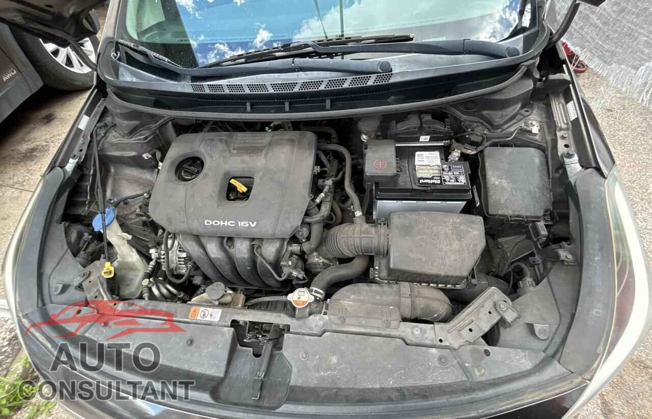 KIA FORTE 2017 - 3KPFK4A77HE068127
