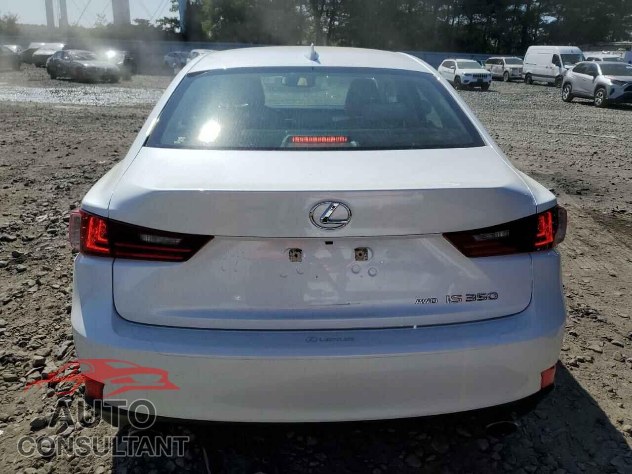 LEXUS IS 2014 - JTHCE1D26E5002246