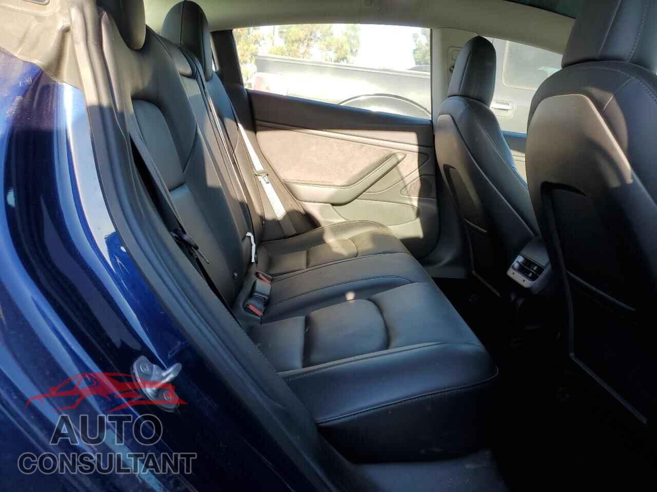 TESLA MODEL 3 2018 - 5YJ3E1EA4JF048383