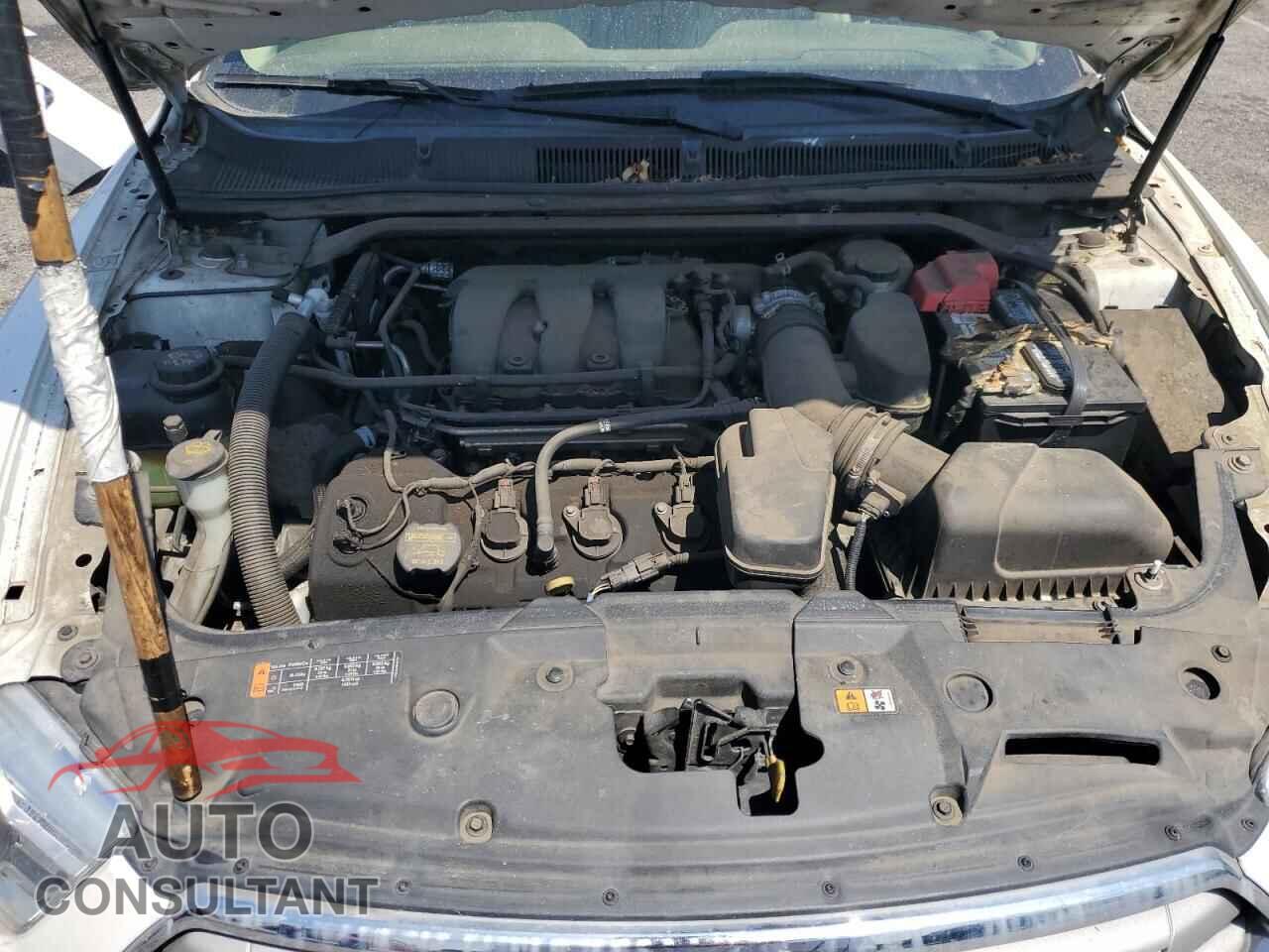 FORD TAURUS 2013 - 1FAHP2E82DG120958