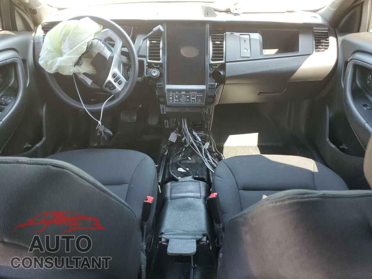 FORD TAURUS 2017 - 1FAHP2MT9HG100041