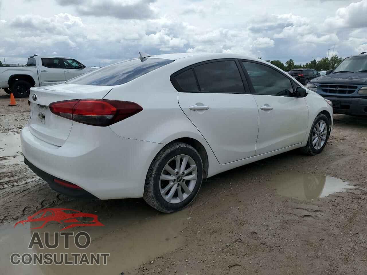 KIA FORTE 2017 - 3KPFL4A73HE116459