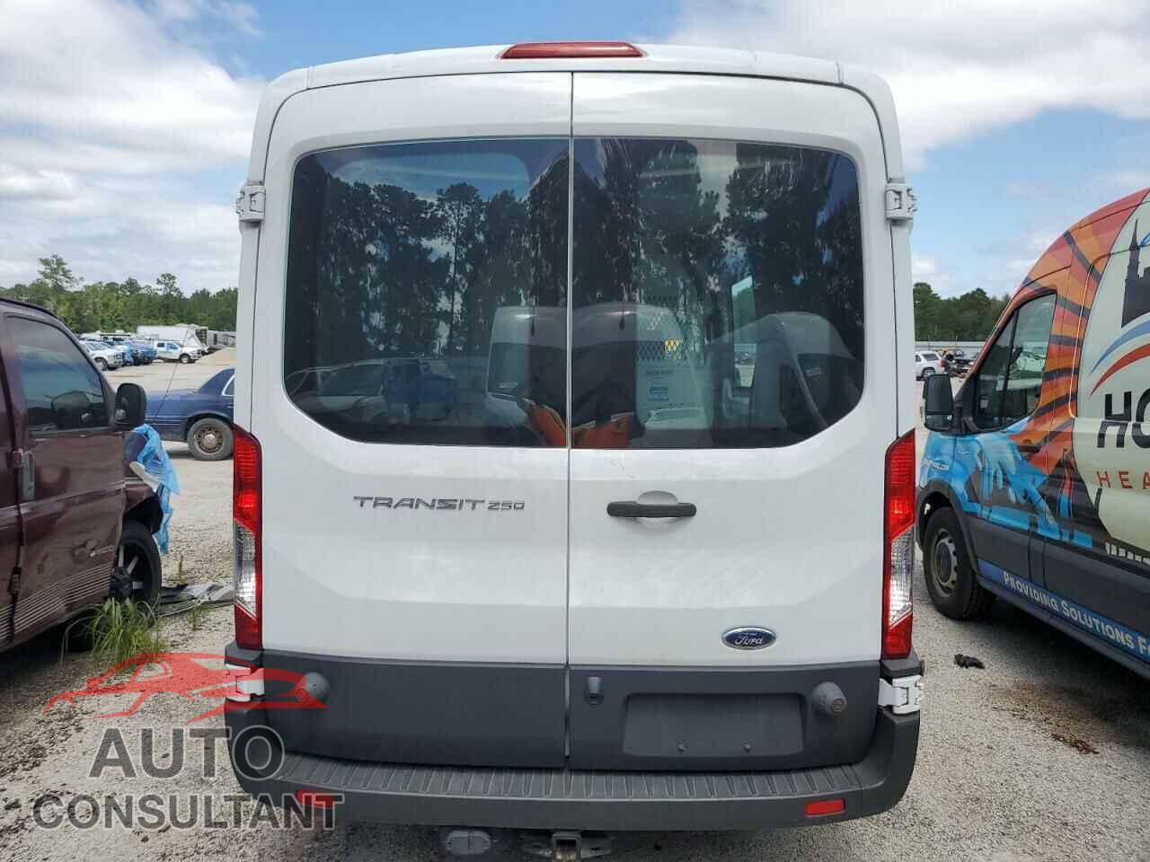 FORD TRANSIT 2016 - 1FTYR2CM7GKB07841