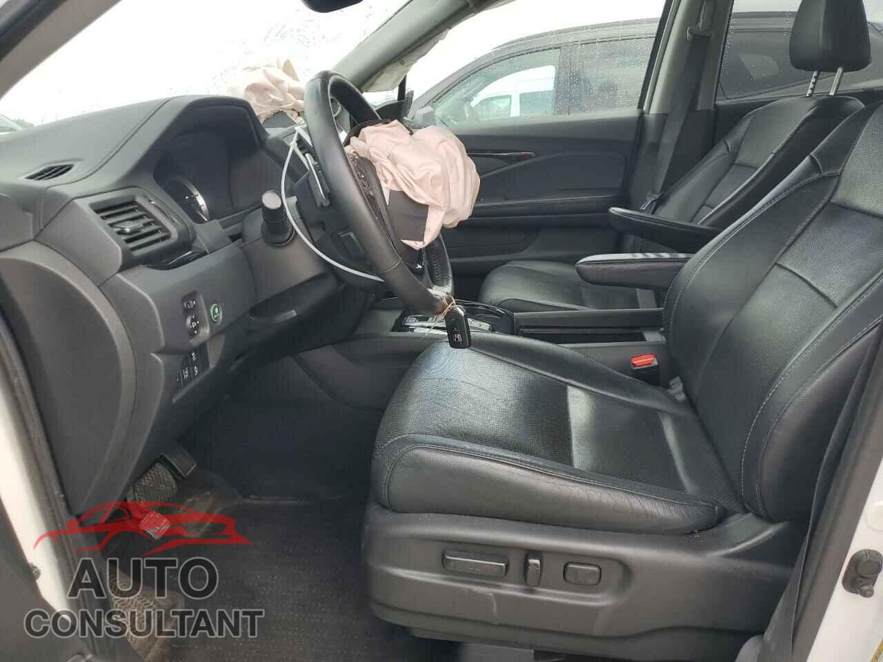 HONDA PILOT 2017 - 5FNYF6H06HB028018