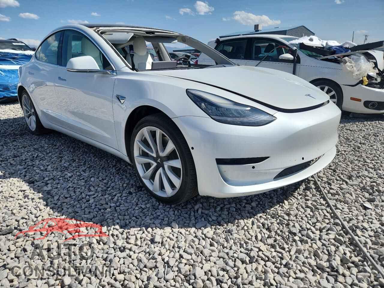 TESLA MODEL 3 2020 - 5YJ3E1EB2LF808323
