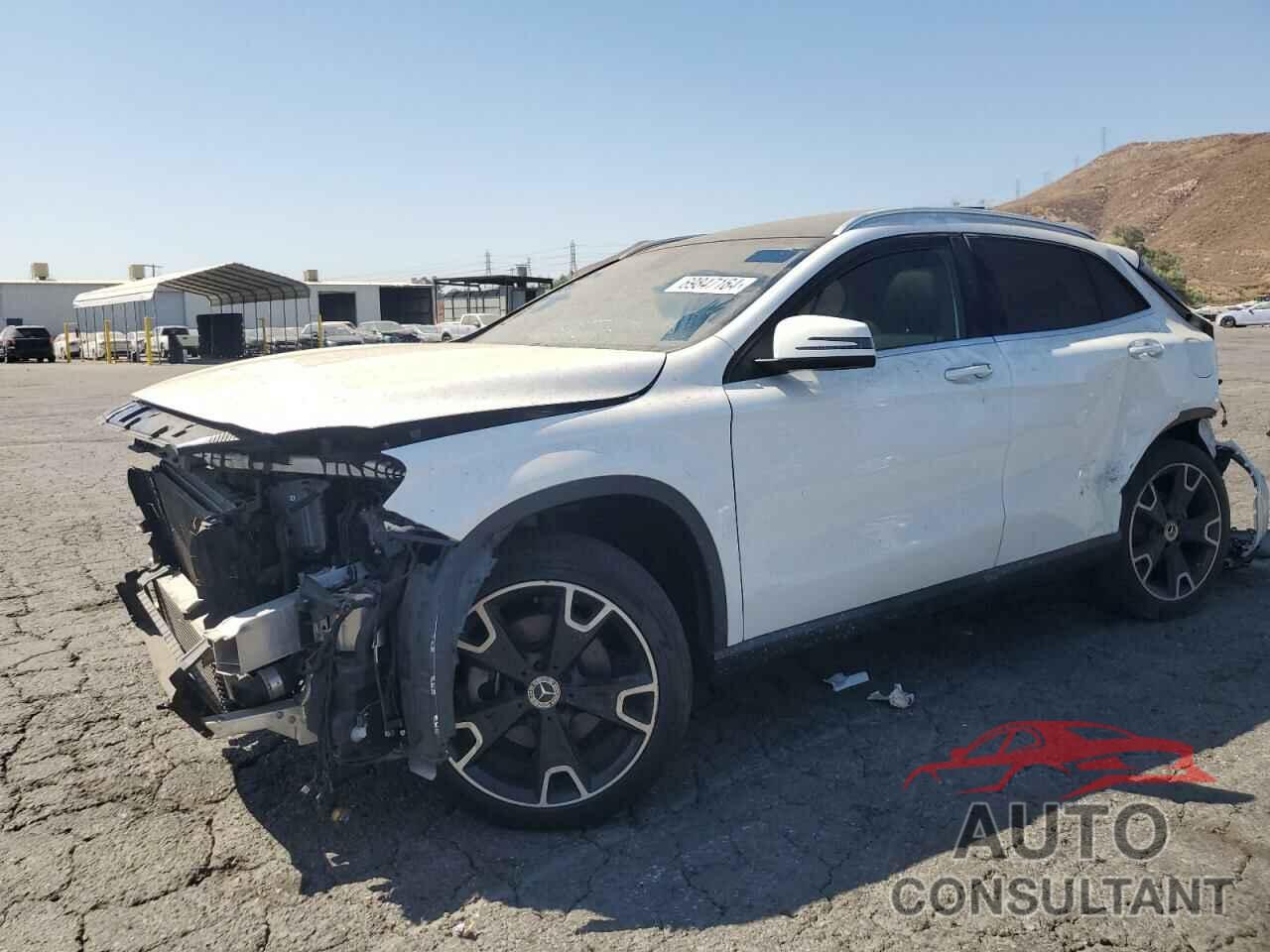 MERCEDES-BENZ GLA-CLASS 2018 - WDCTG4EB3JJ504896