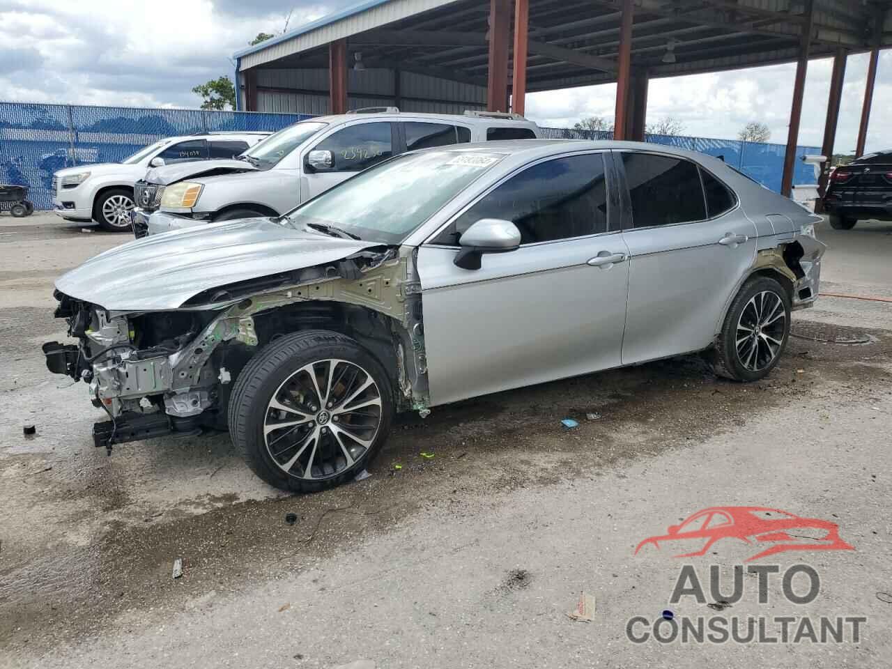 TOYOTA CAMRY 2018 - 4T1B11HK5JU019019