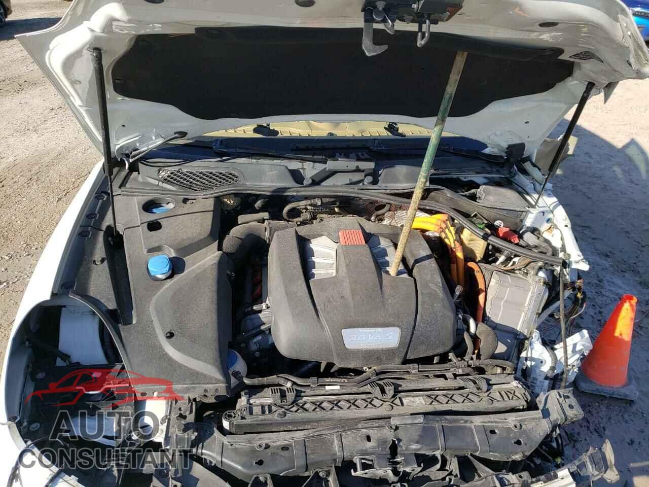 PORSCHE CAYENNE 2016 - WP1AE2A2XGLA60022