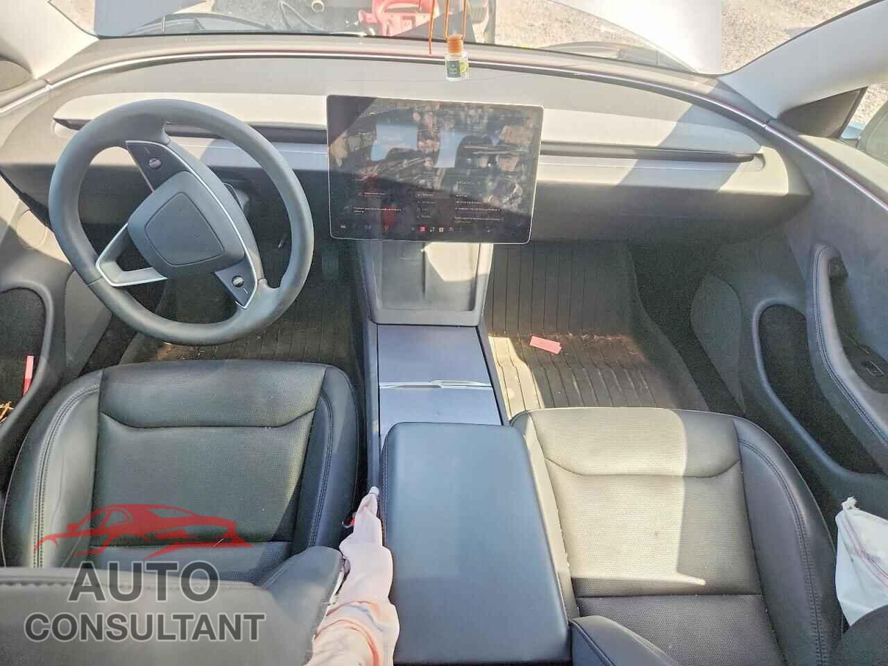 TESLA MODEL 3 2024 - 5YJ3E1EB2RF819041