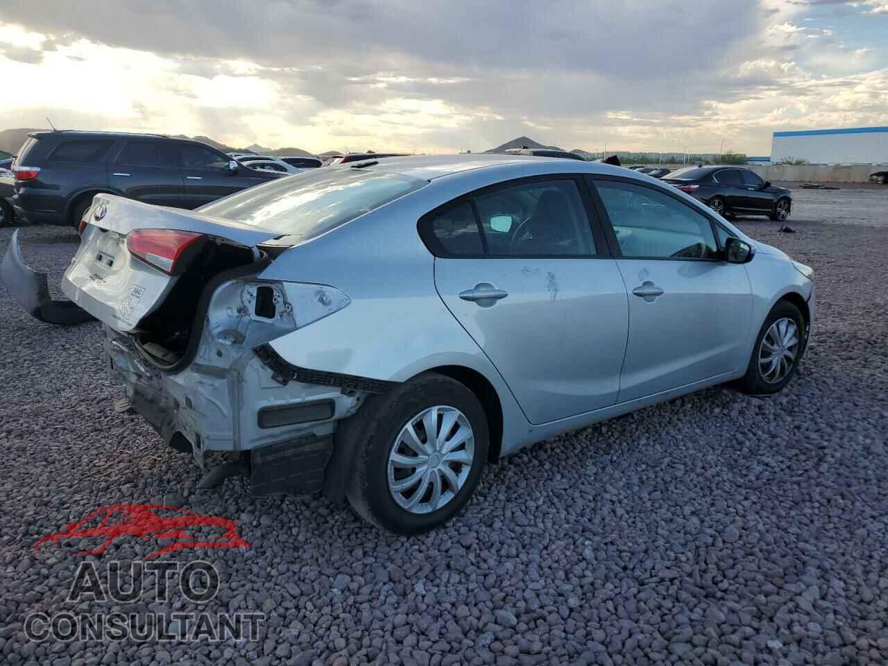 KIA FORTE 2017 - 3KPFL4A79HE126882