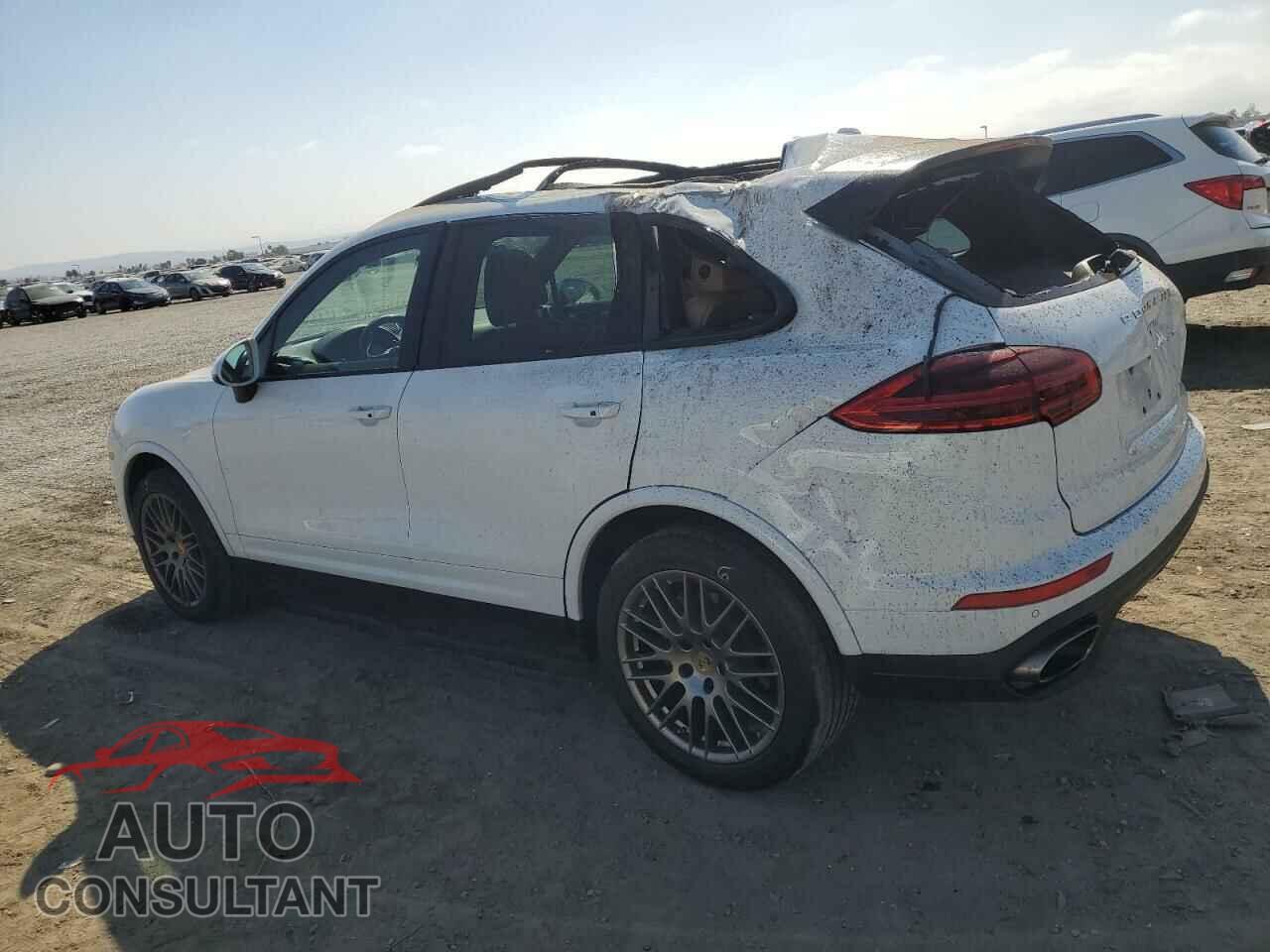 PORSCHE CAYENNE 2017 - WP1AA2A28HKA83950