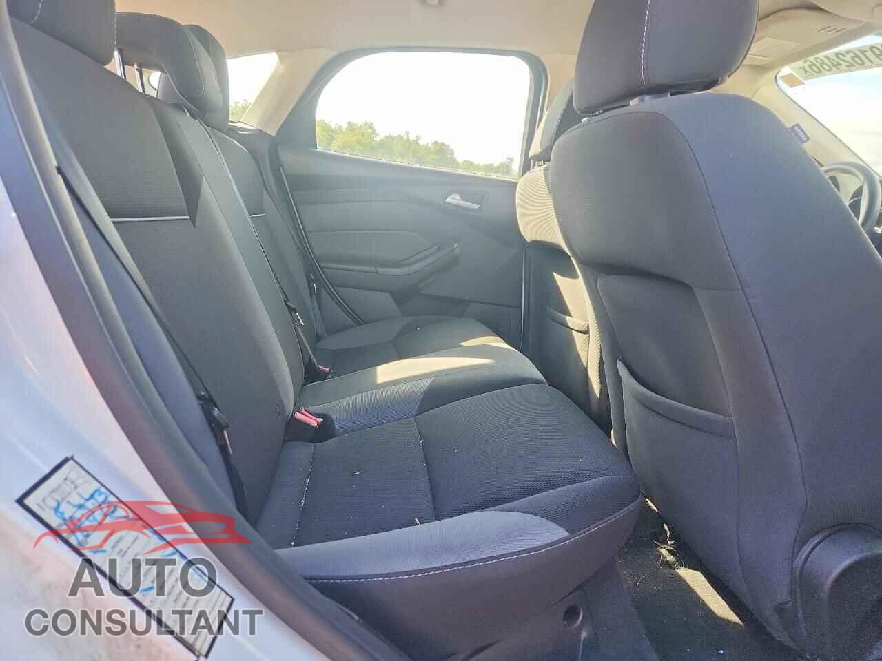 FORD FOCUS 2014 - 1FADP3K23EL177568