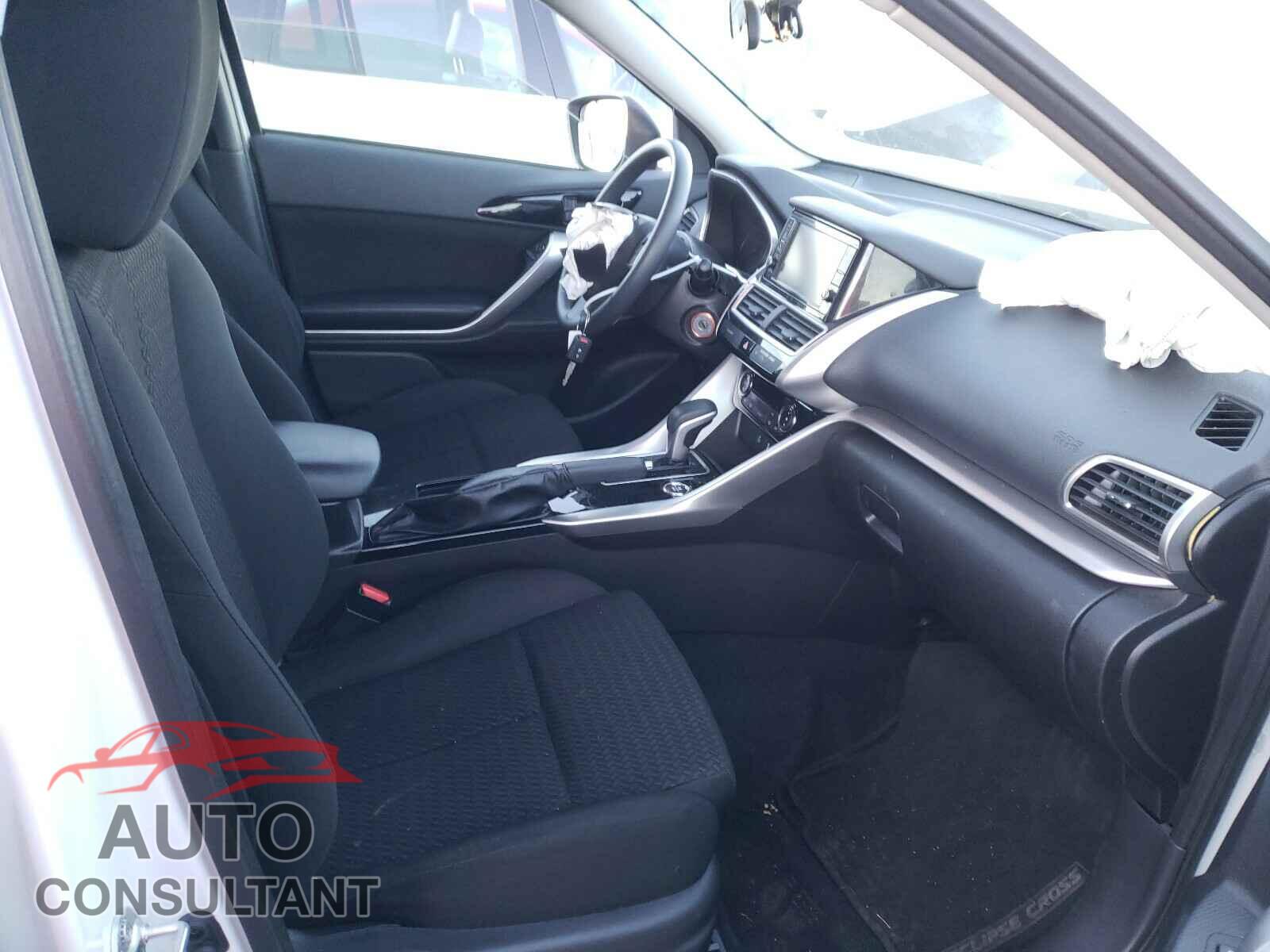 MITSUBISHI ECLIPSE 2018 - JA4AT3AA4JZ037645