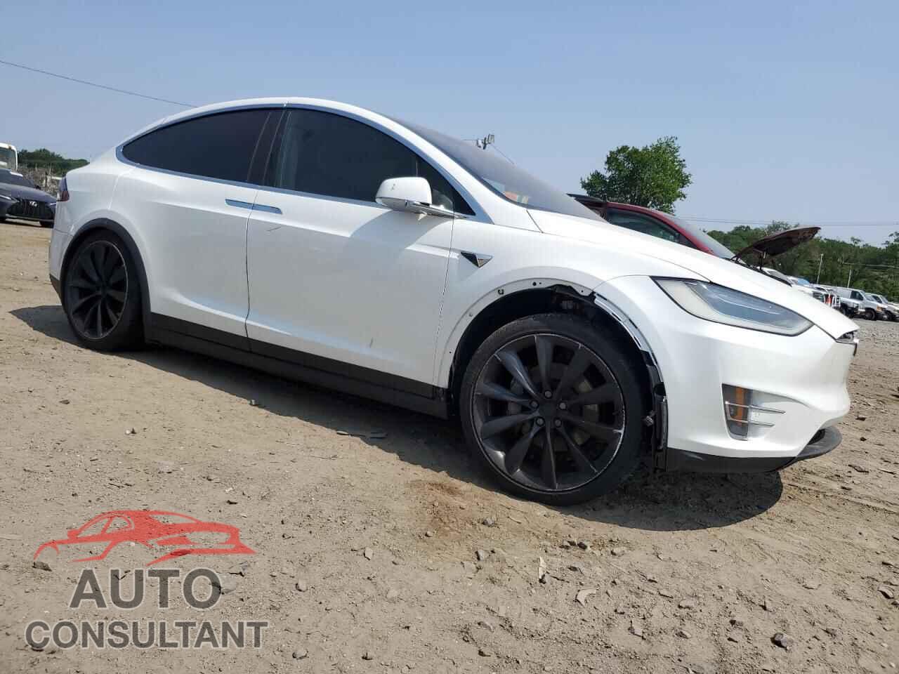 TESLA MODEL X 2017 - 5YJXCBE27HF055831