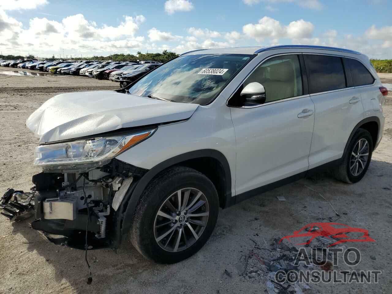 TOYOTA HIGHLANDER 2019 - 5TDKZRFH0KS551223