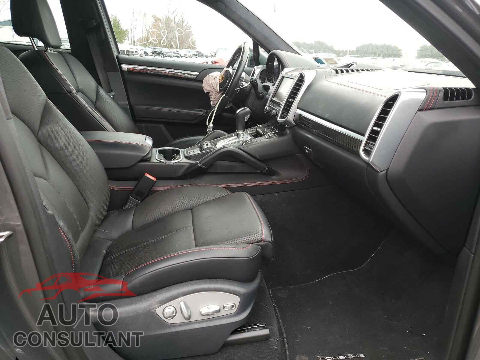 PORSCHE CAYENNE 2016 - WP1AD2A28GLA72267