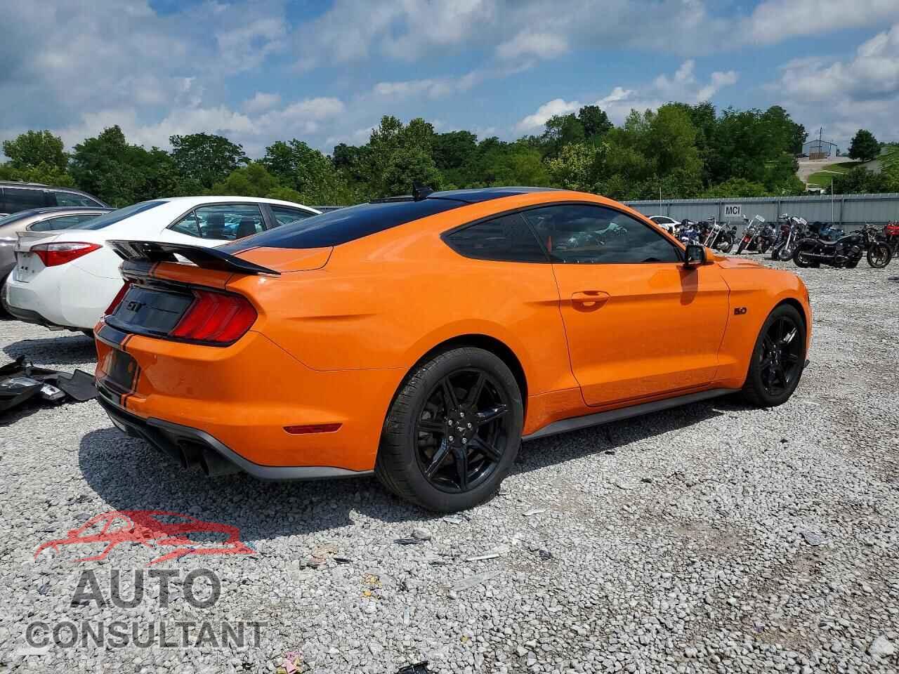 FORD MUSTANG 2020 - 1FA6P8CF5L5175653