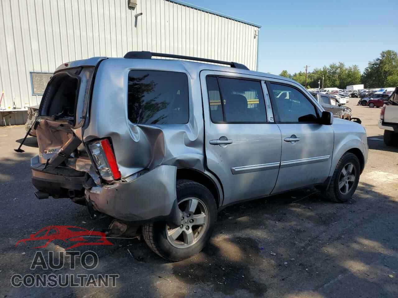 HONDA PILOT 2011 - 5FNYF4H5XBB008247