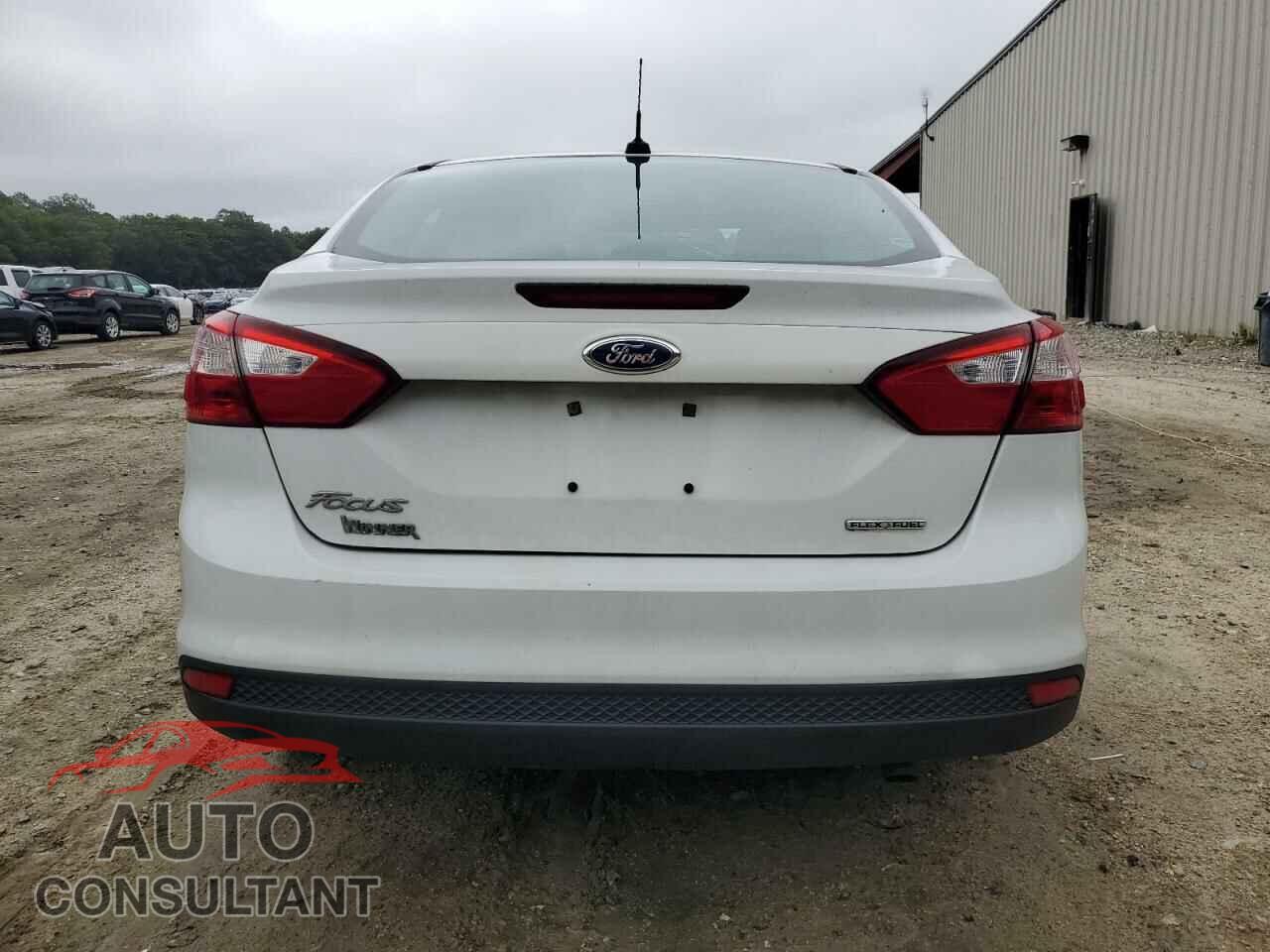 FORD FOCUS 2013 - 1FADP3E26DL330602